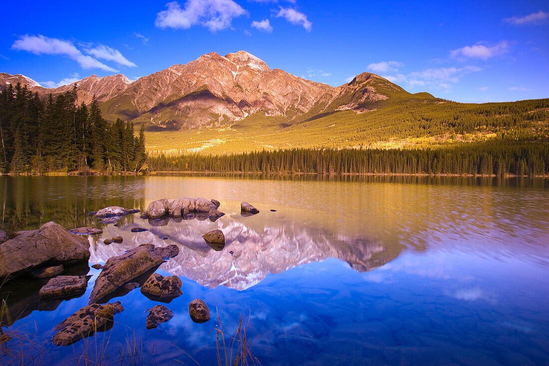 Pyramid Lake, Jasper National Park