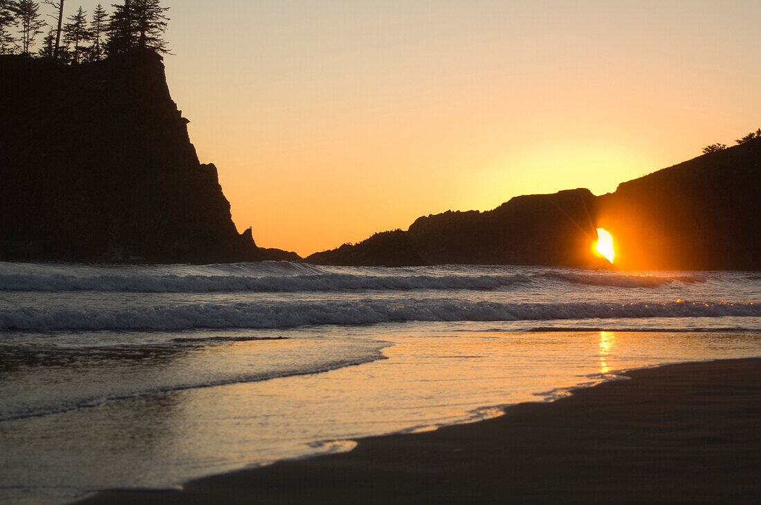 Sunset, Olympic Coast National Marine Sanctuary, Washington, United States Of America