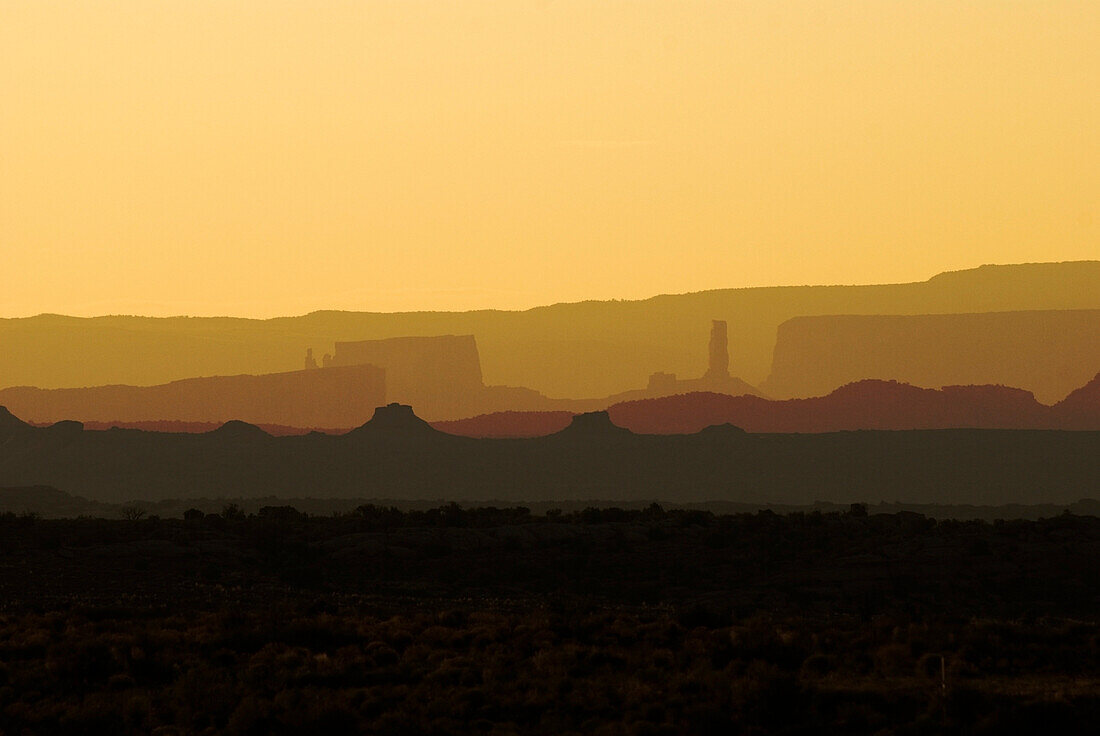 Sunrise, Arches National Park, Utah, Usa