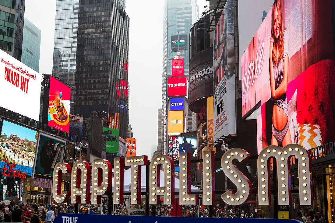 USA, New York City, Manhattan, Times Square