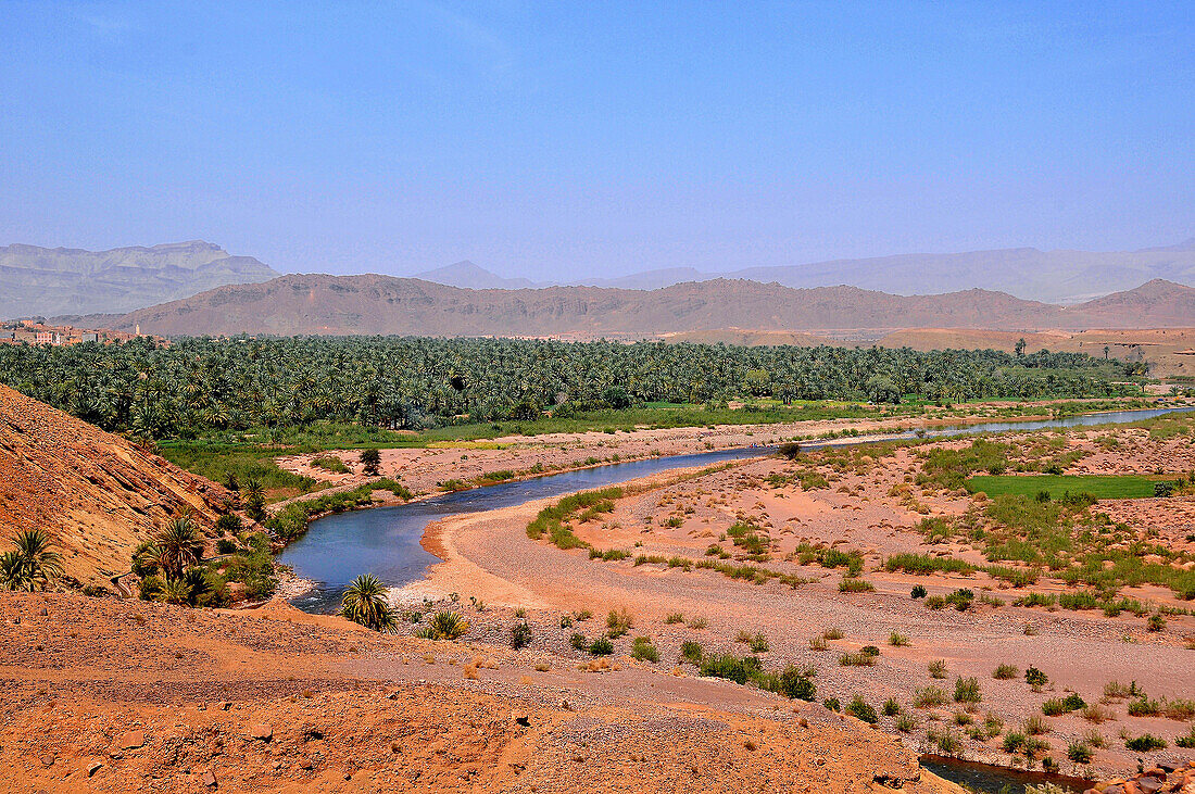 Landscapes of Draa's valley, south of Ouarzazate and Agdz in the moroccan south. Algeria. Morocco.