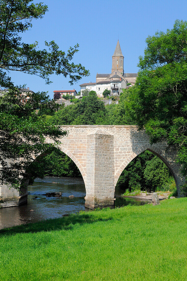 France, Limousin, Haute Vienne (87), Chateauponsac (Bellac area)