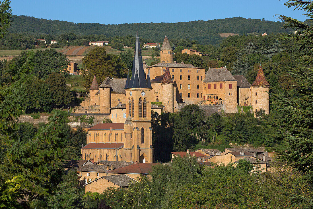 France, Rhône (69), Jarnioux village dominated by the castle of Jarnioux, Historical Monument