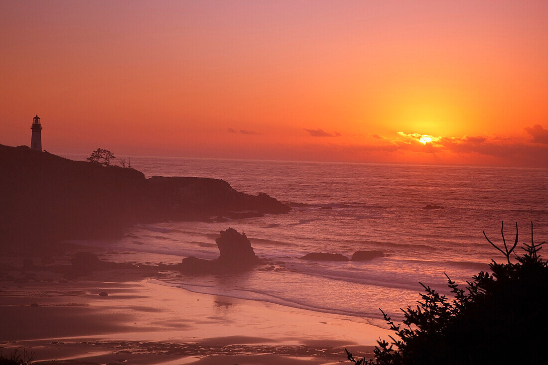 'Sunset Over Yaquina Head Lighthouse; Newport, Oregon, United States of America'