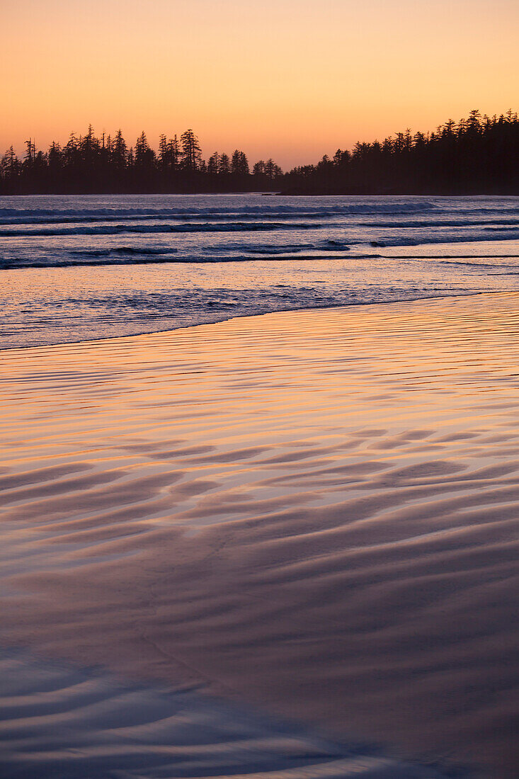 'Long Beach At Sunset A Surfer's Paradise In Pacific Rim National Park Near Tofino; British Columbia, Canada'