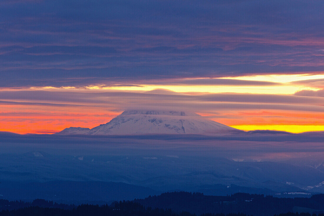 'Winter Sunrise Over Mount Hood; Oregon, United States Of America'