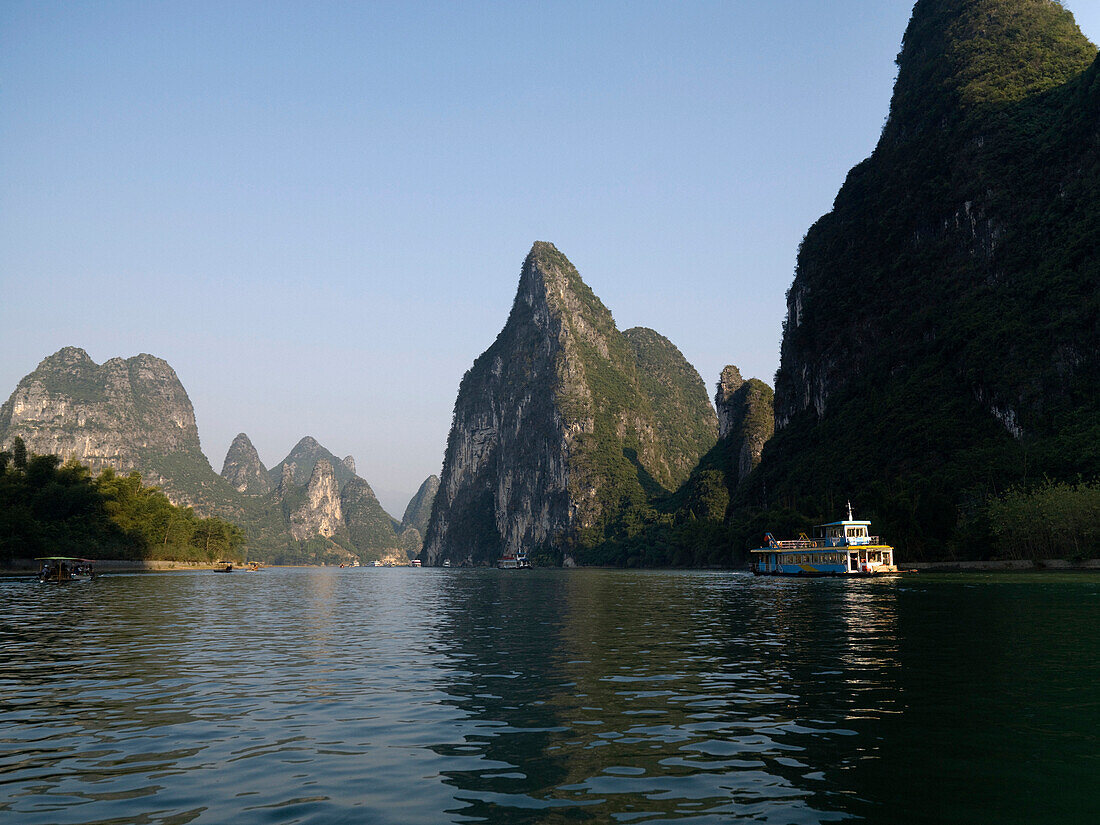 Li River, Yangshuo, Guilin, Guangxi Province, China