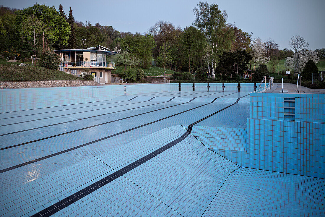 Combined diving and swimming pool without water after cleaning, Aalen Wasseralfingen, Ostalb, Swabian Alp, Baden-Wuerttemberg, Germany