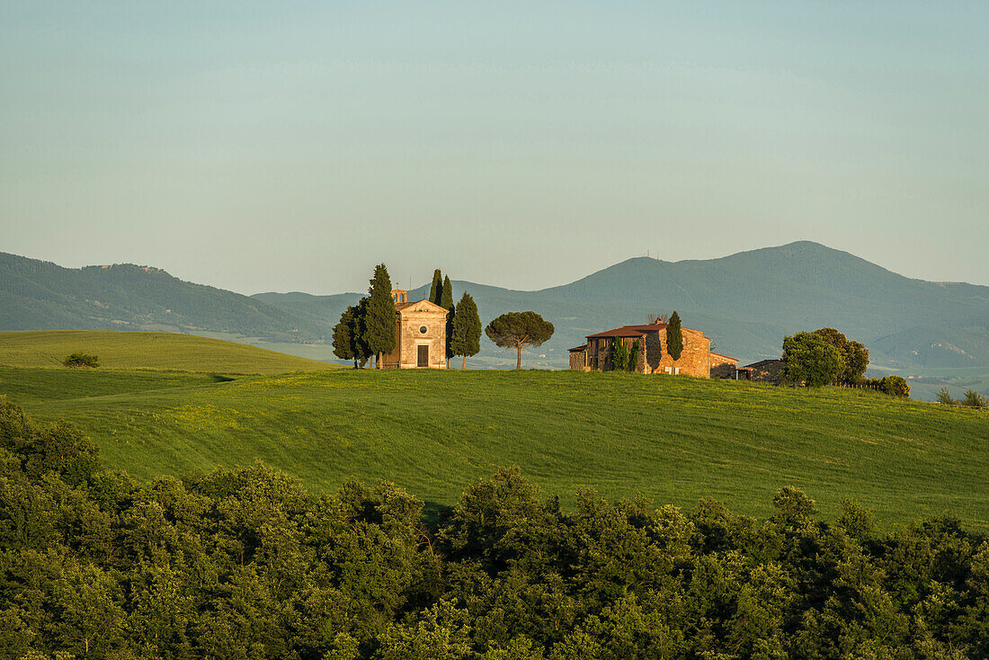 Chapel, Capella della Madonna di Vitaleta, near Pienza, Val d`Orcia, province of Siena, Tuscany, Italy, UNESCO World Heritage