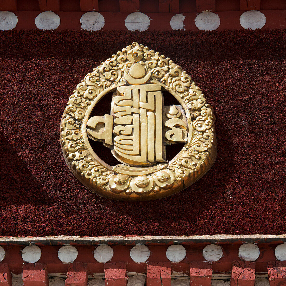'A gold symbol at the sera monastery;Lhana xizang china'