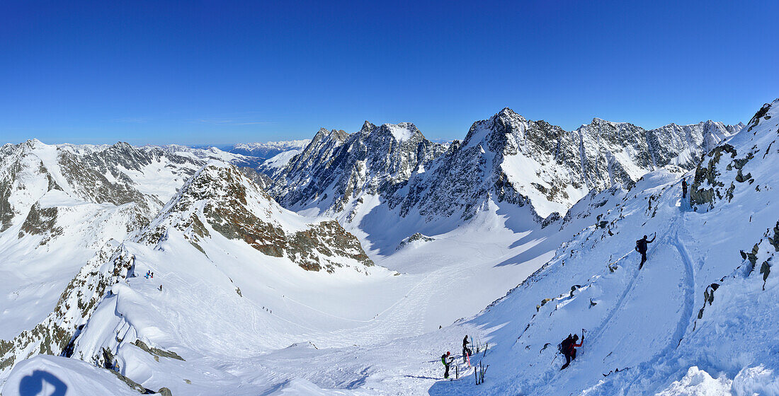 Back-country skier ascending to Laengentaler Weisserkogel, Sellrain, Stubai Alps, Tyrol, Austria