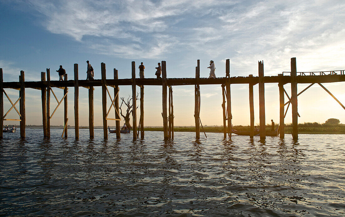 U Bein bridge, 1,2 km long wooden bridge, Amarapura near Mandalay, Myanmar, Burma