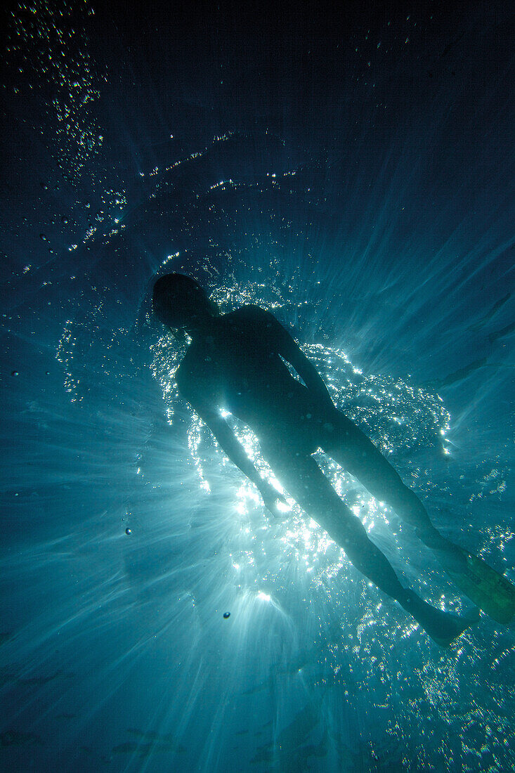 Frau schnorchelt, Unterwasseraufnahme, Praia, Santiago, Kap Verde