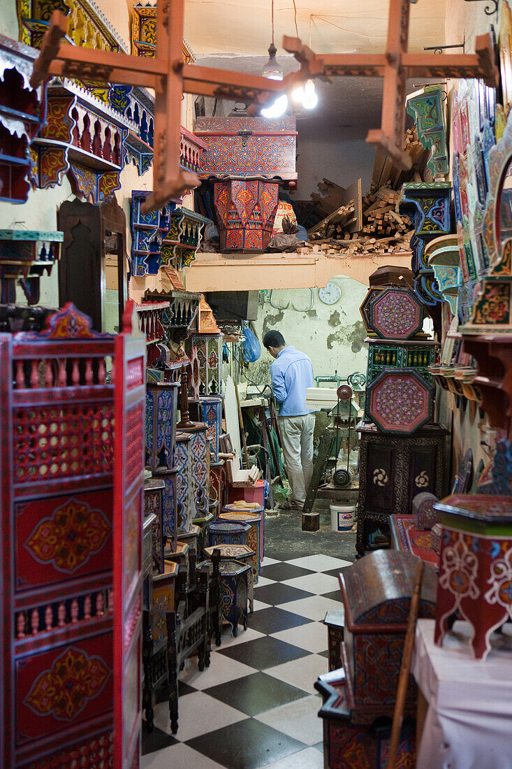 Schreiner in den Souks, Marrakesch, Marokko