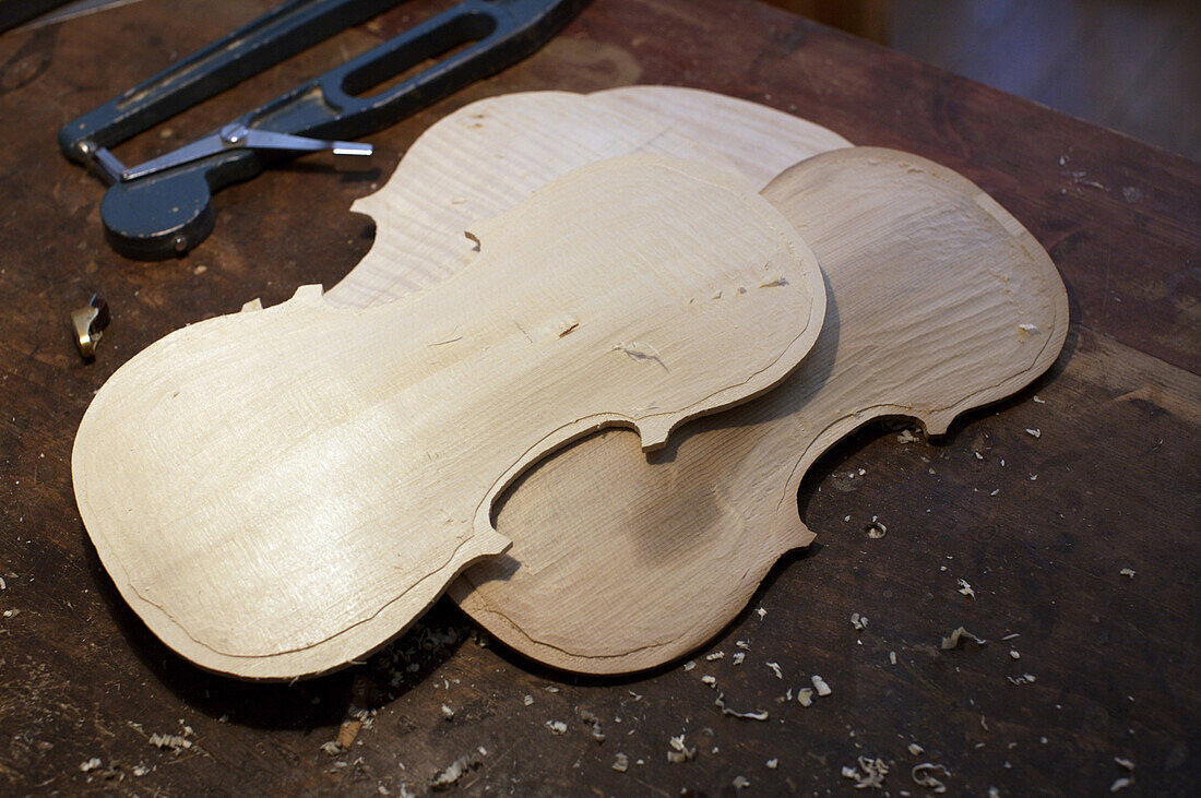 Sibylle Fehr-Borchardt and Gaspar Borchardt create violins in their shop in the center of Cremona