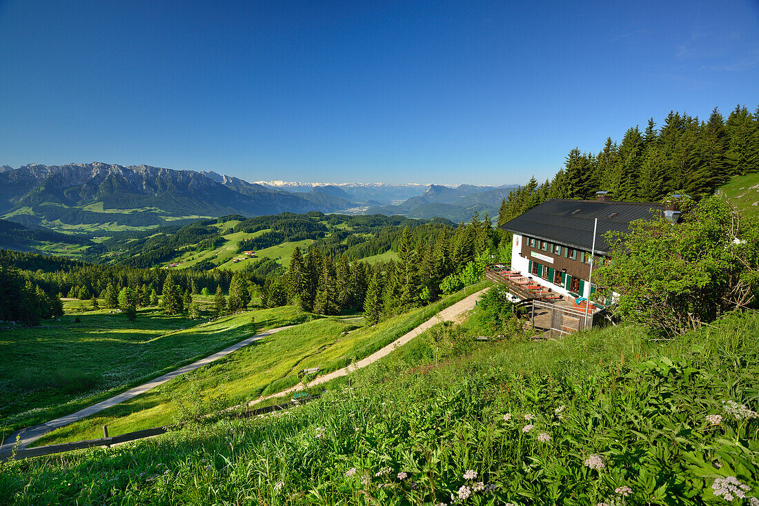 Hut Spitzsteinhaus, Kaiser Mountain Range and Zillertal Alps in background, Erl, Chiemgau Alps, Tyrol, Austria
