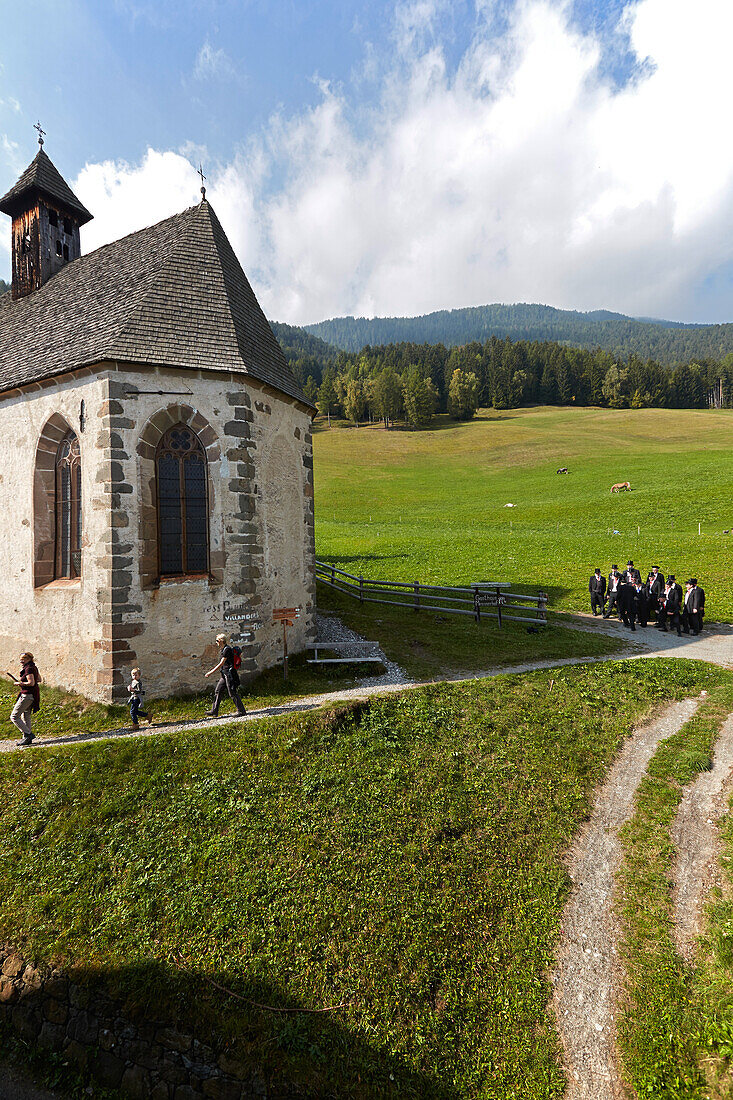 Chapel next to Hotel Gasthof Bad Dreikirchen, mountain hotel owned by the Wodenegg family, Eisack Valley, Trechiese 12, Barbian, South Tyrol, Italy