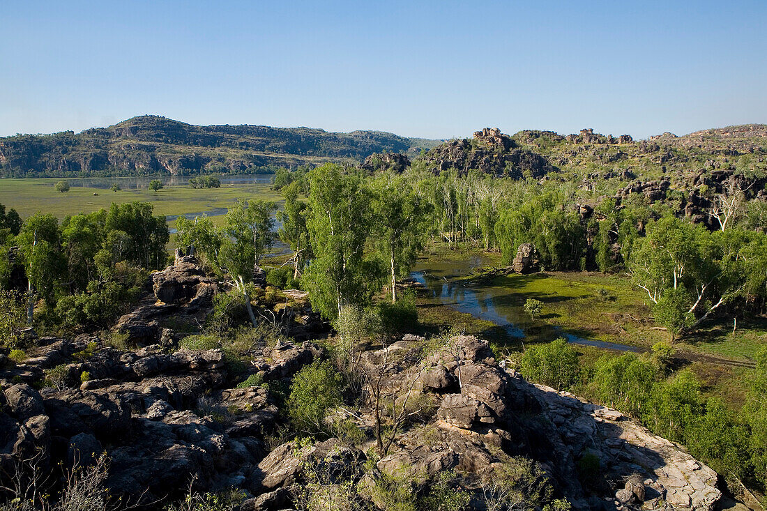 Überflutungsgebiet gesehen von einem Aussichtspunkt in Arnhem Land, welches den Aborigine Ureinwohnern gehört, Arnhem Land, Northern Territory, Australien