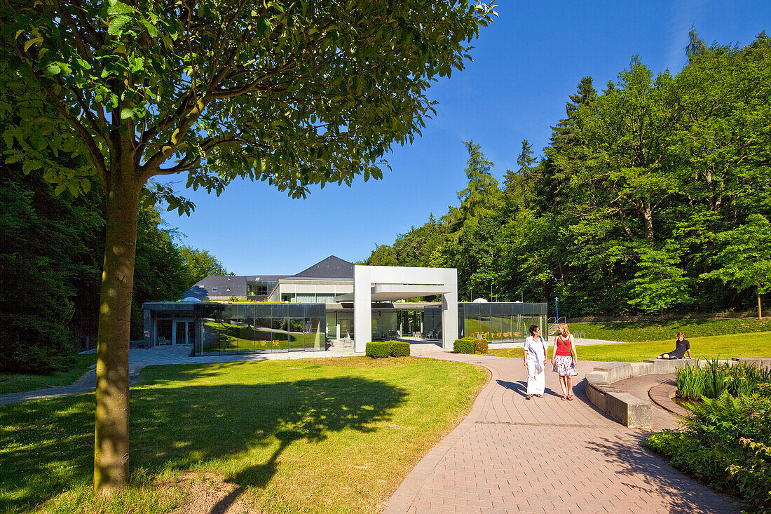 Modern rear entrance of the Wandelhalle Bad Wildungen in Europe's biggest spa park, Bad Wildungen, Hesse, Germany, Europe