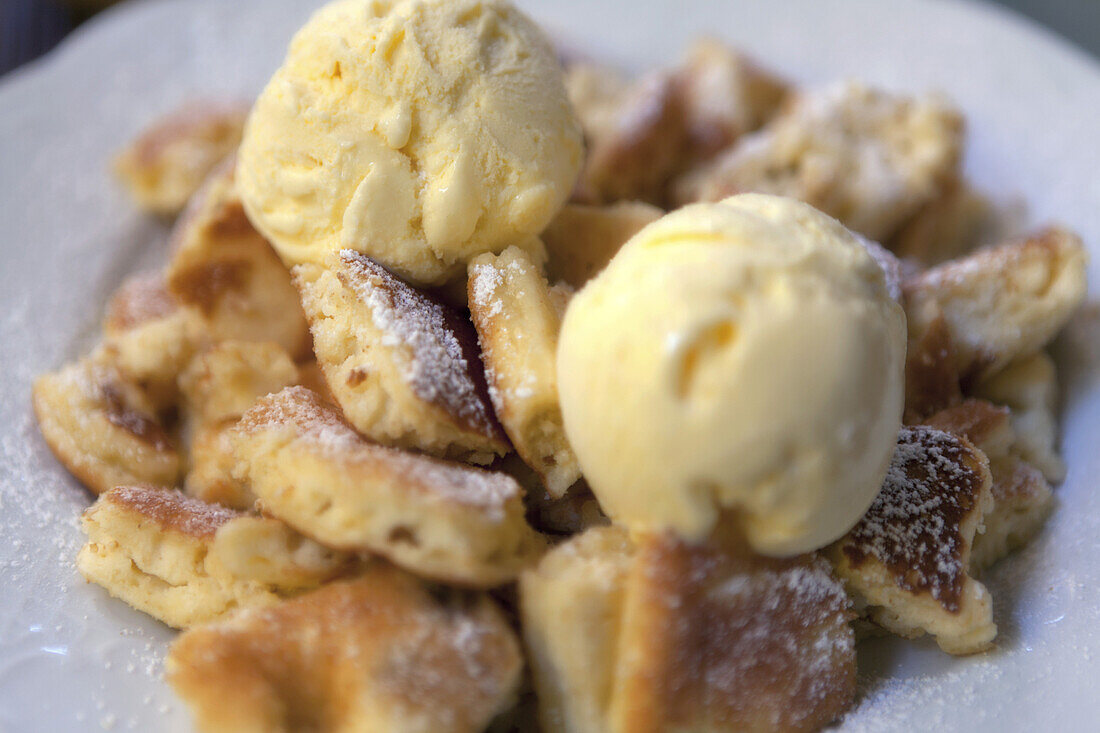 Shredded pancake, Kaiserschmarrn with vanilla ice-cream, Dessert, Food