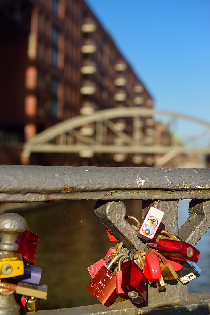 Love locks on a bridge, Kehrwiederspitze, Warehouse district, Speicherstadt, Hamburg, Germany