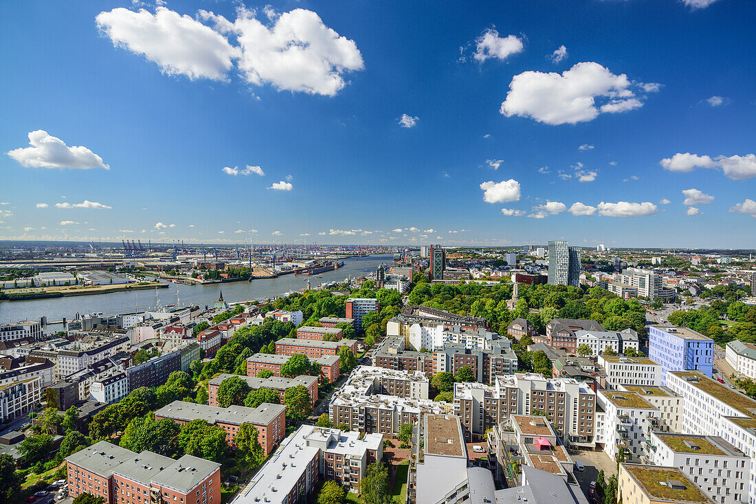 Blick auf Hamburg mit Elbe, Containerterminal und St. Pauli-Landungsbrücken vom Michel, Michaeliskirche, Hamburg, Deutschland