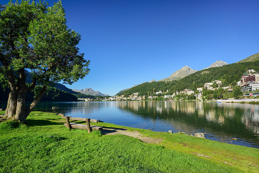 Bank am St. Moritzersee, St. Moritz, Oberengadin, Engadin, Kanton Graubünden, Schweiz