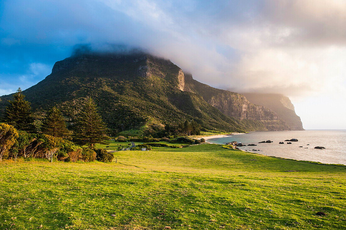 Mount Lidgbird and Mount Gower at sunset, Lord Howe Island, UNESCO World Heritage Site, Australia, Tasman Sea, Pacific