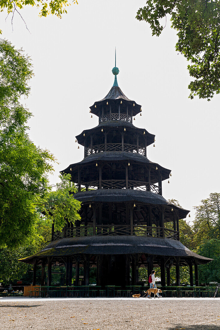 Chinesicher Turm im Englischen Garten, München, Oberbayern, Bayern, Deutschland