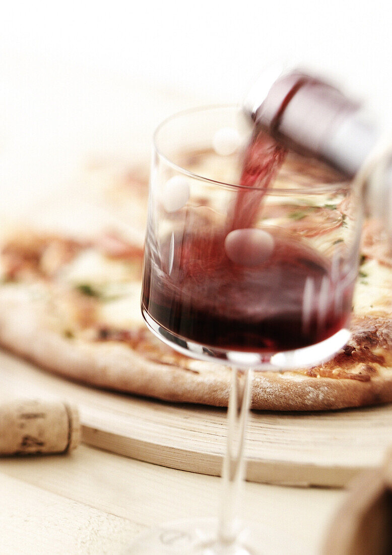Red wine and pizza