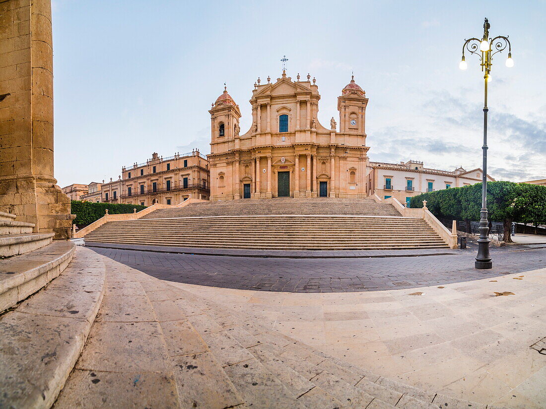 Piazza Municipio (Municipio Square), St. Nicholas Cathedral (Cattedrale di Noto) (Duomo), Noto, Val di Noto, UNESCO World Heritage Site, Sicily, Italy, Europe