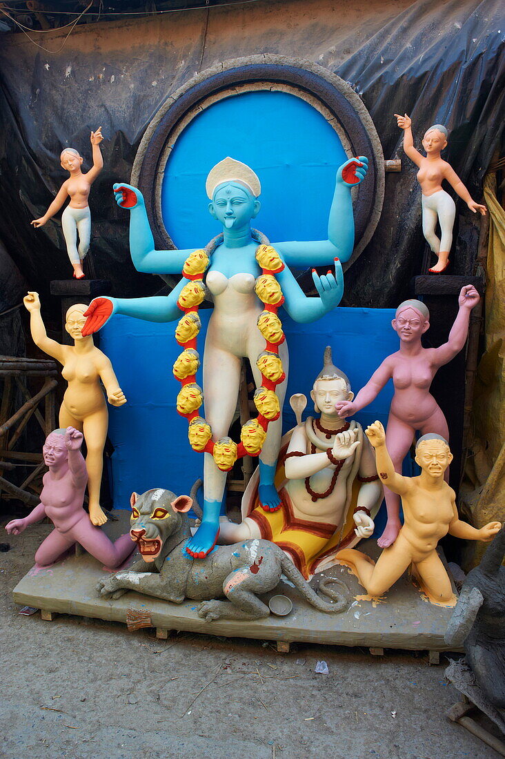 Clay statues of Hindu gods and goddesses, Kumartulli district, Kolkata (Calcutta), West Bengal, India, Asia