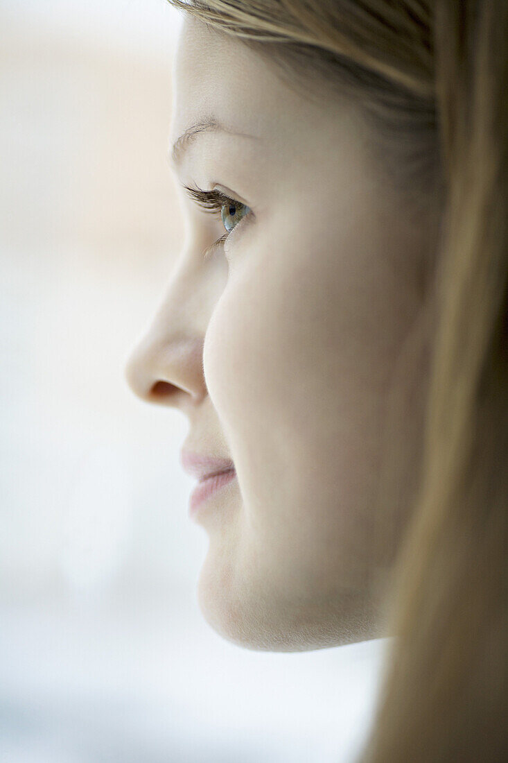 Profil einer jungen Frau