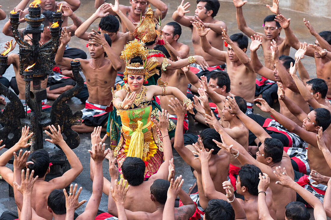 Kecak Fire Dance, Pura Uluwatu Temple, Uluwatu, Bali, Indonesia