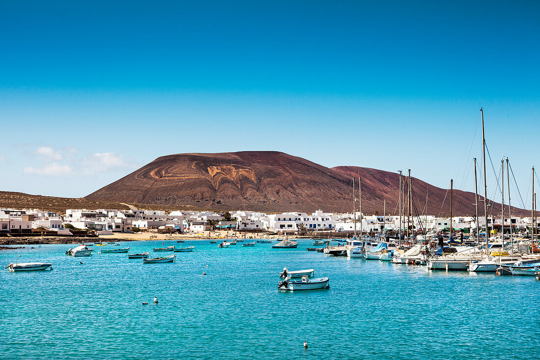 Hafen, Caleta del Sebo, Insel La Graciosa, Lanzarote, Kanarische Inseln, Spanien