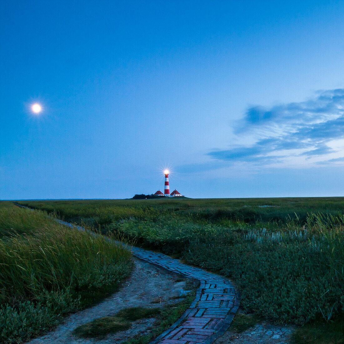 Westerheversand Lighthouse in the evening, Westerhever, North sea, Nordfriesland, Schleswig-Holstein, Germany