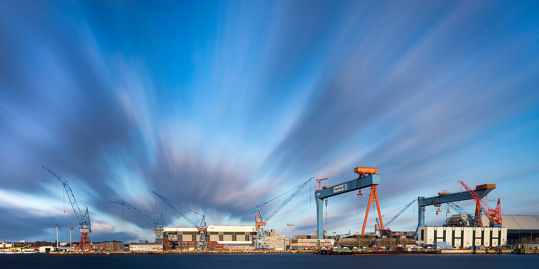 Docks, Howaldtswerke-Deutsche Werft, Kiel Fjord, Baltic Sea, Kiel, Schleswig-Holstein, Germany