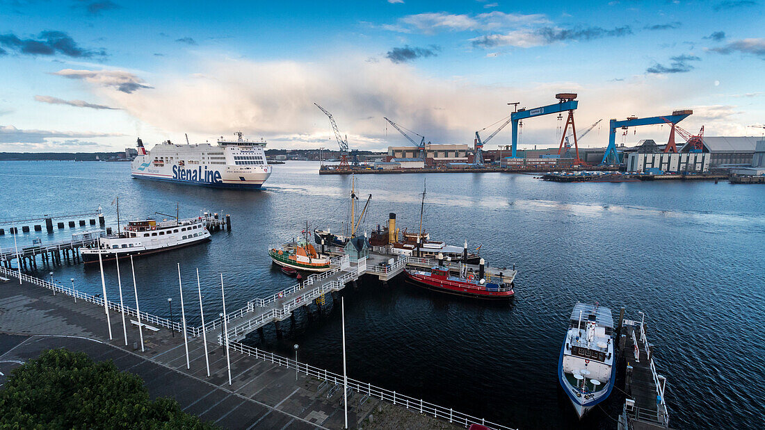 Howaldtswerke-Deutsche Werft (HDW), stenaline (Göteborg), Kieler Förde, Ostsee, Kiel, Schleswig-Holstein, Deutschland