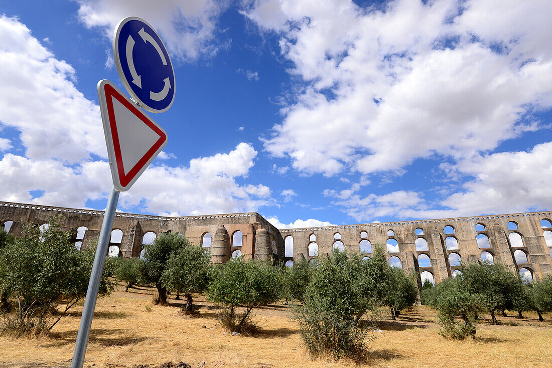 Aqueduto da Amoreira, Elvas, Alentejo, Portugal