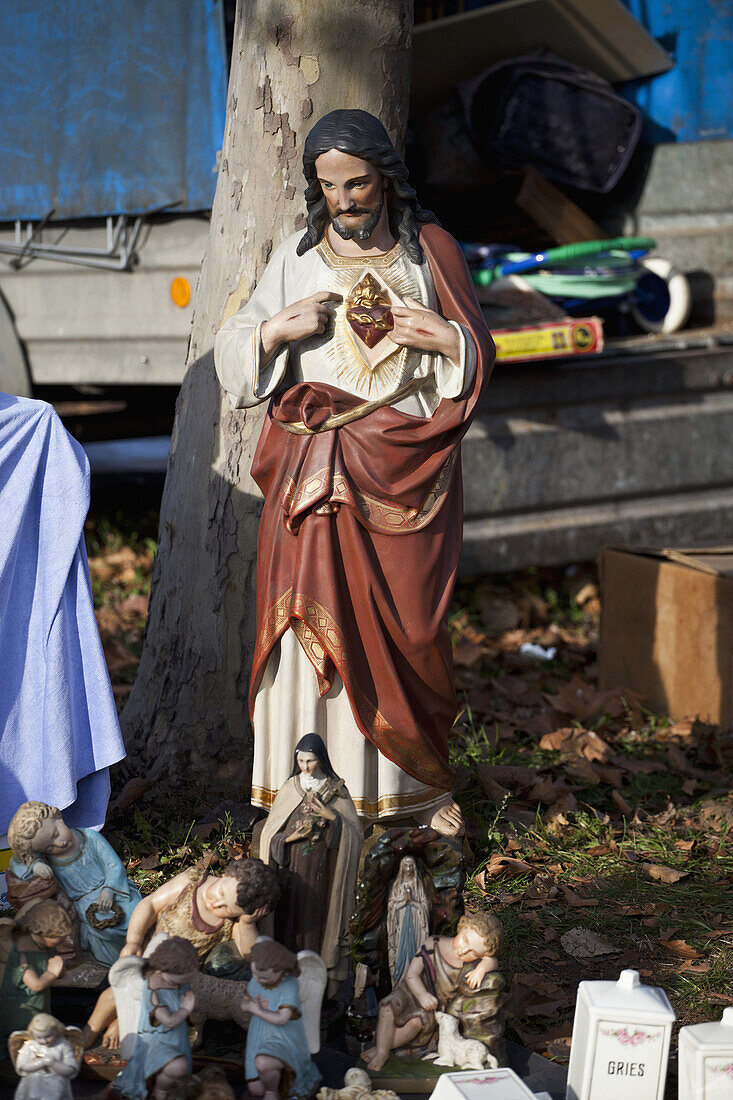 Religious figures at a market