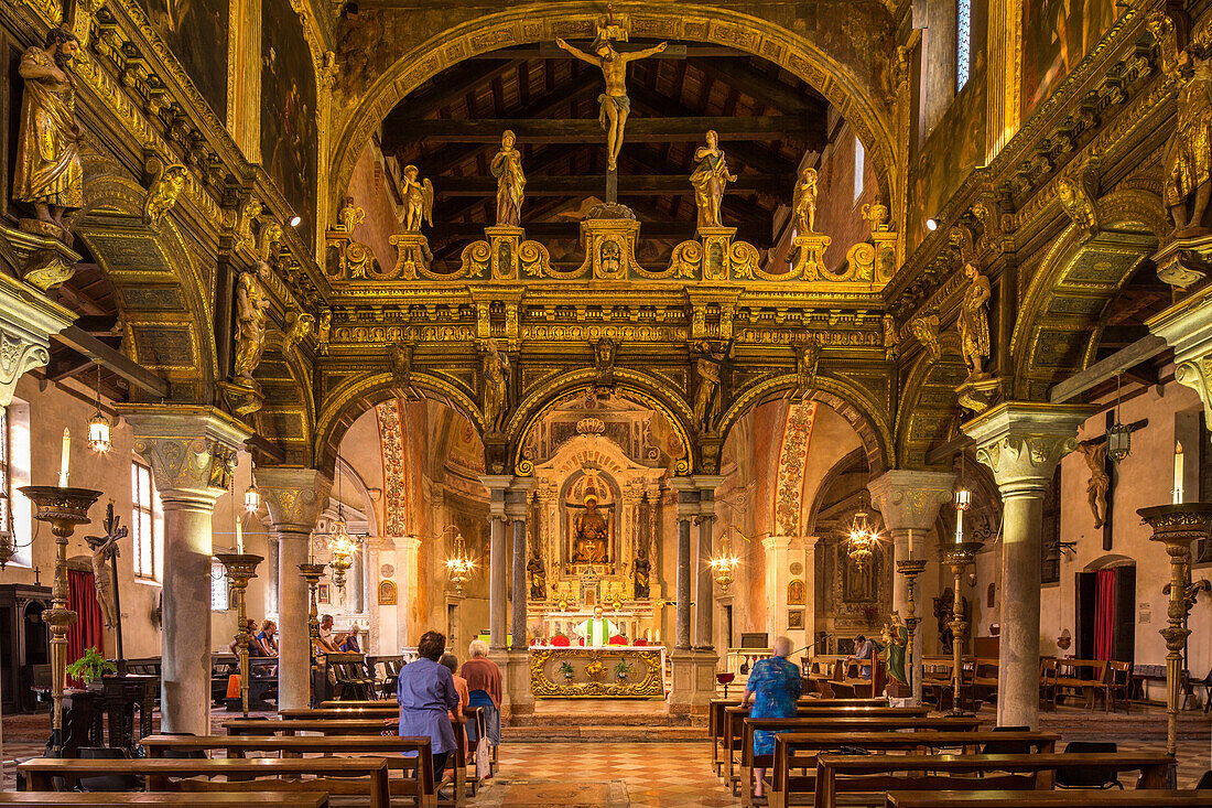 interior, San Nicolo dei Mendicoli, oldest church of Venice, gilded columns, Dorsoduro, Venice, Italy