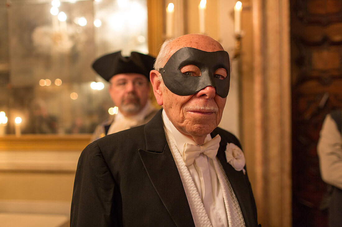 carnival, masked guest, gentleman, Palazzo Zeno ai Frari, piano nobile, noble floor, private masked ball, Venice, Italy