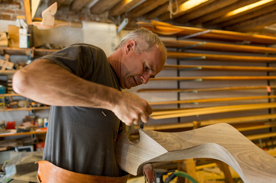 workshop of Venetian forcola and oar maker Saverio Pastor, craftsman, art object, tradition, Venice, Italy