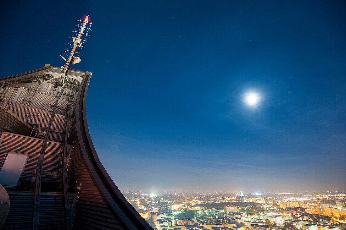 Blick vom Uni-Hochhaus, City-Hochhaus auf das nächtliche Leipzig, Deutschland