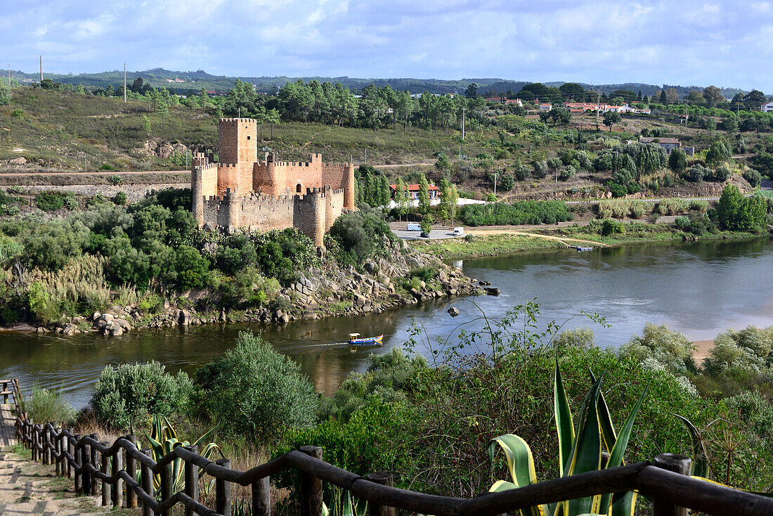 Almourol Castle along the Rio Tejo, Centro, Portugal