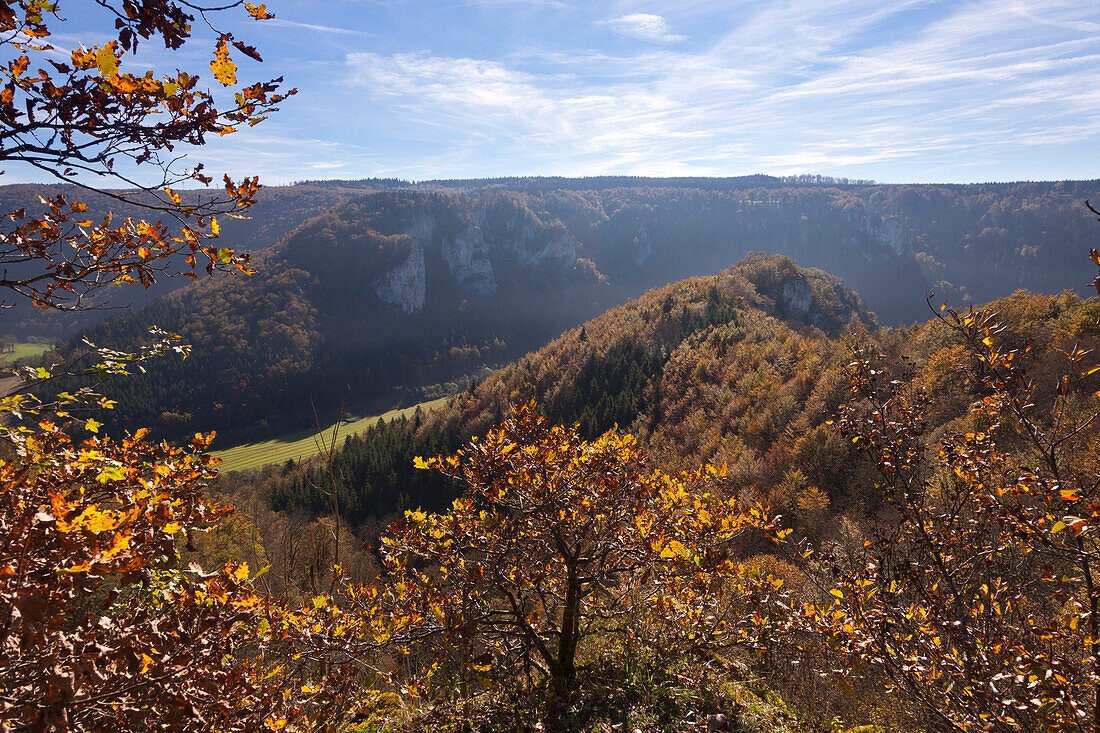 Blick ins Tal der Donau bei Beuron, Naturpark Oberes Donautal, Schwäbische Alb, Baden-Württemberg, Deutschland