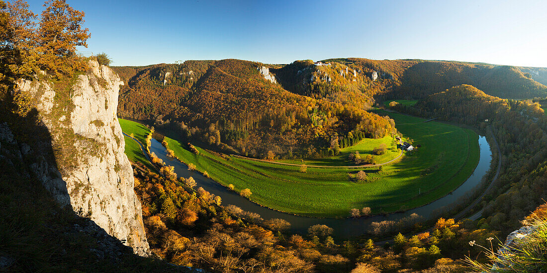 View from Eichsfelsen over the river bend of the Danube to Wildenstein castle, Upper Danube Nature Park, Baden- Wuerttemberg, Germany