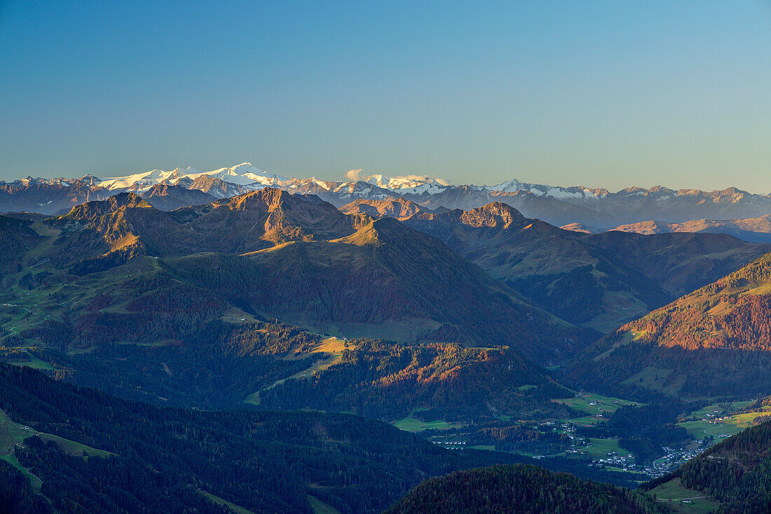 View to Grossvenediger and Hohe Tauern range, Nurracher Hoehenweg, Loferer Steinberge range, Tyrol, Austria