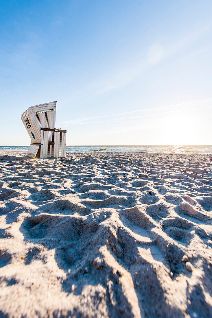 Strandkorb am Strand, Kampen, Sylt, Schleswig-Holstein, Deutschland