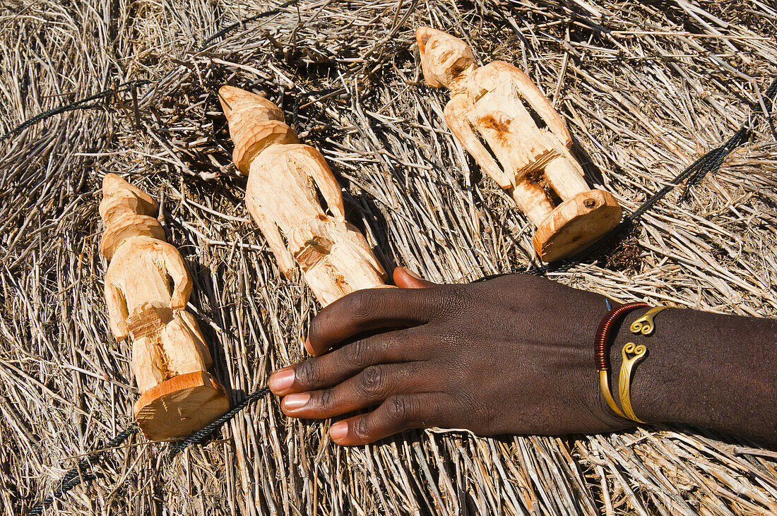 Himba statuettes, Kaokoveld, Namibia, Africa.